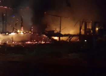 Sakarya’da 2 ev kundaklandı