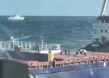 12 Türk gemisi mahsur kaldı