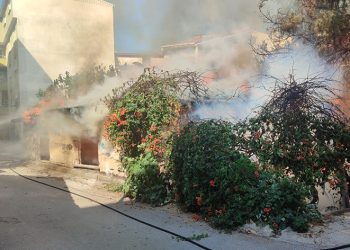 Bursa’da müstakil ev alevlere teslim oldu