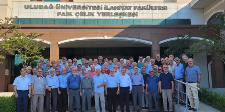 UÜ mezunlarından anlamlı buluşma