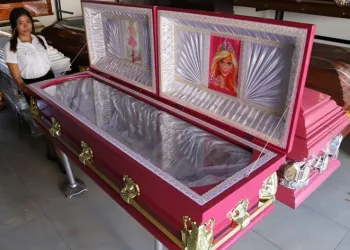Barbie çılgınlığı cenazelerde