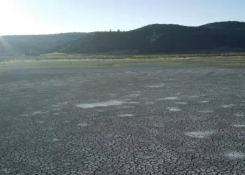 O baraj tamamen kurudu