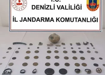 212 tarihi eser ele geçirildi