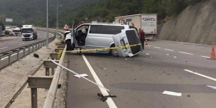 Düğün dönüşü feci kaza