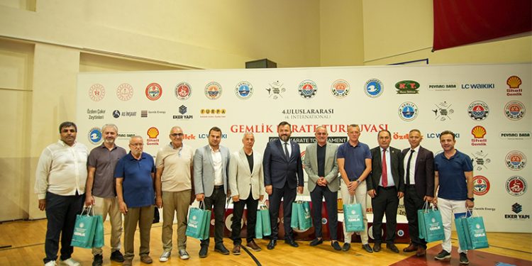 Gemlik’teki dev turnuvada kıyasıya rekabet