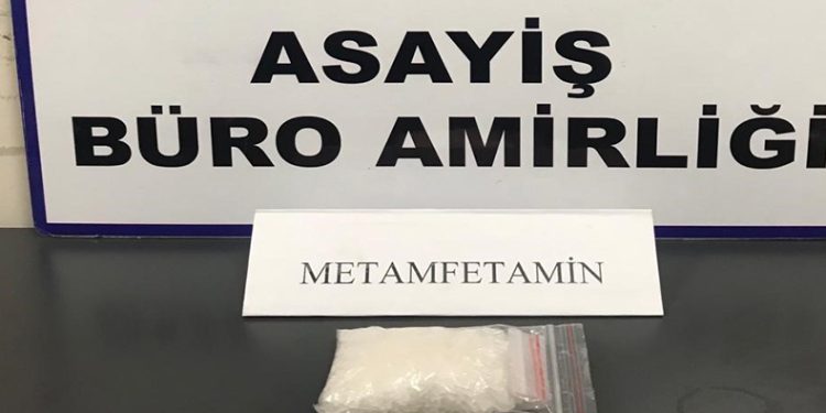 Durdurulan otomobilde uyuşturucu madde ele geçirildi