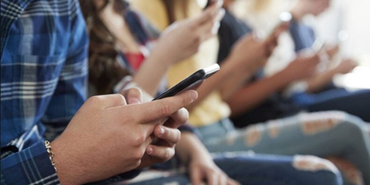 Dijital çağın madde bağımlılığı: ‘Nomofobi’