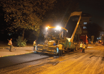 Yollarda asfalt mesaisi sürüyor
