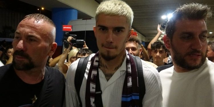 Trabzonspor, eski oyuncusu Berat Özdemir’i Trabzon’a getirdi