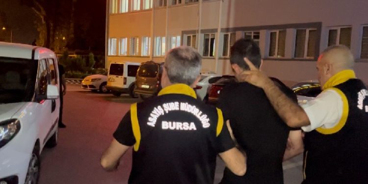 İntikam için kardeşinin katilini vurdu