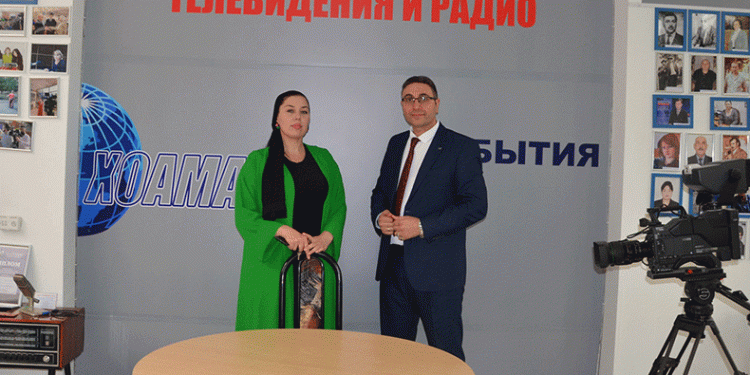 Manisalı şair, Rusya’ya Türk şiirini anlattı