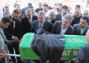 BBP’li Zararsız’ın babası son yolculuğuna uğurlandı