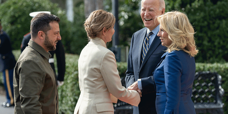 Biden, Zelenski’yi Beyaz Saray’da ağırladı