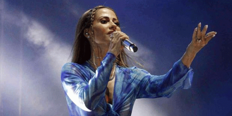 Derya Uluğ İzmir ve İstanbul’da