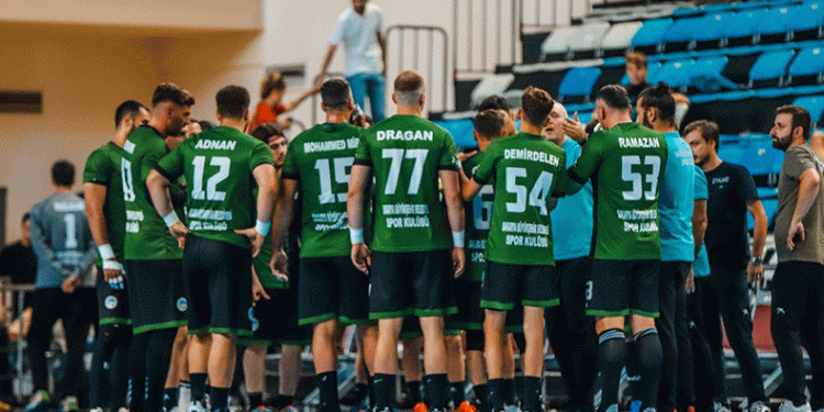 Büyükşehir hentbol Rize deplasmanında