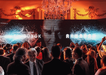 Atatürk, yapay zekayla Türk halkına seslendi