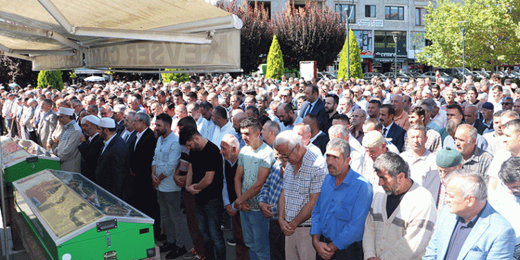 Başkan Özdemir’in kardeş acısı