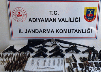 Jandarma çok sayıda silah ele geçirdi