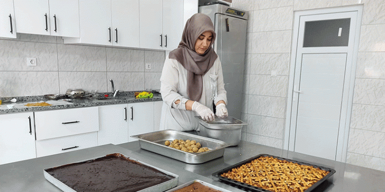 Çölyak hastalarına glütensiz pasta üretiyorlar