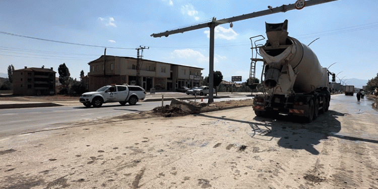İpekyolu Caddesi trafiğe açıldı