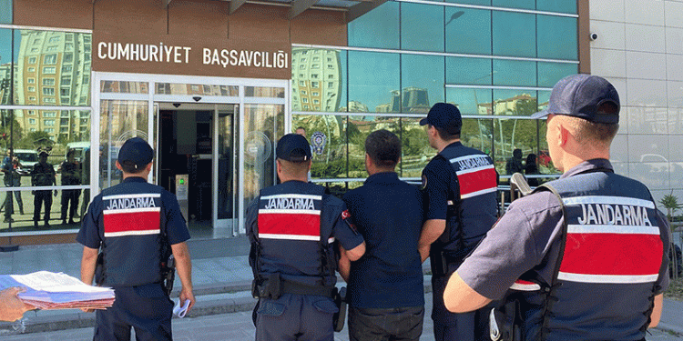 Yakalanan FETÖ şüphelisi tutuklandı