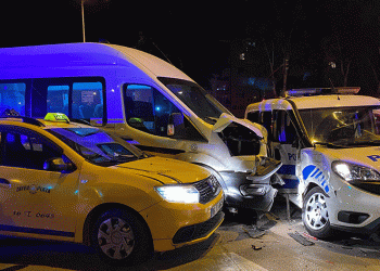 3 araçta 3 polis yaralı