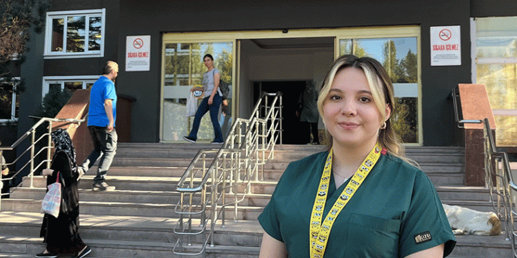 Hastanede personeliydi, doktor olacak