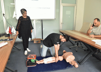 Arama kurtarma ekiplerine ilk yardım eğitimi