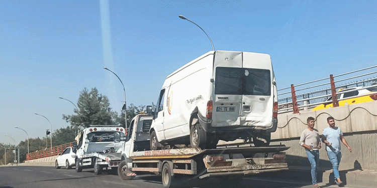 Diyarbakır’da zincirleme kaza