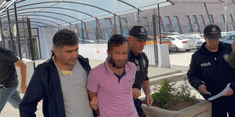 Öğretmenlere bıçak çeken şüpheli tutuklandı