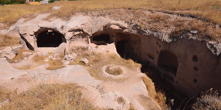 Kapadokya’nın Bezirhaneleri araştırılıyor