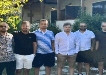 Yunanistan, esrarengiz mesajın peşinde