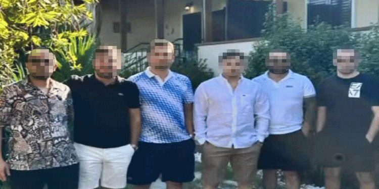 Yunanistan, esrarengiz mesajın peşinde