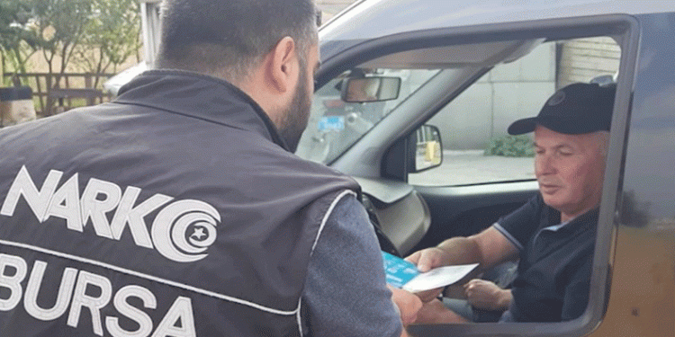 Narkotik Şube vatandaşları bilgilendirdi