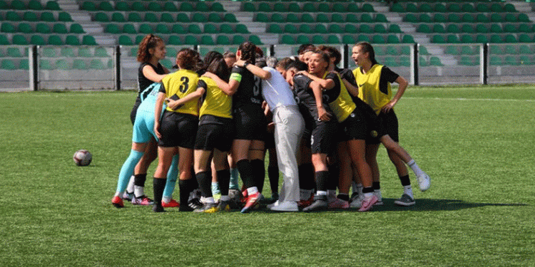 Eskişehirspor terlemeden tur atladı