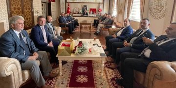 “Her minareye bir bayrak, her minareye bir sancak”