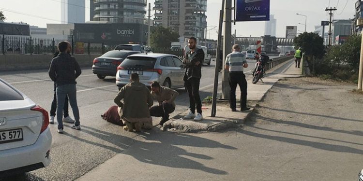 Bursa’da kaldırıma çıkarken düştü, üzerinden araç geçti