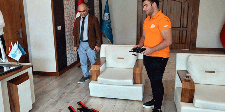 Lise öğrencilerinden “hayat kurtaracak” robot