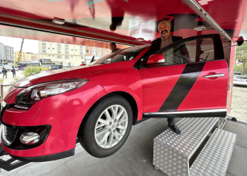 Yüksekova’da simülasyon tırına yoğun ilgi