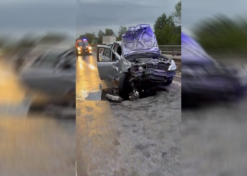 Otomobil ile tır çarpıştı: 2 yaralı