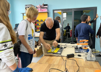 Polonyalı öğrencilerden ‘Akıncı TİHA’ pozu