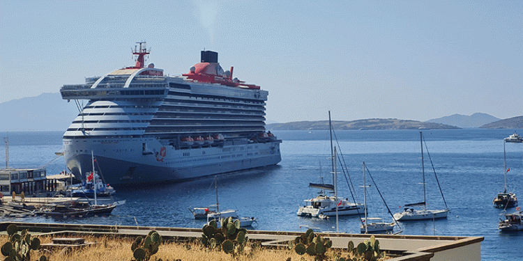 Bodrum’a 2 bin 63 yolcu götürdü