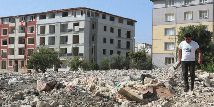 Binaların yerini araziler aldı