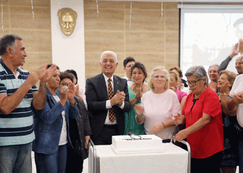 Yaşlı çınarlar doyasıya eğlendi