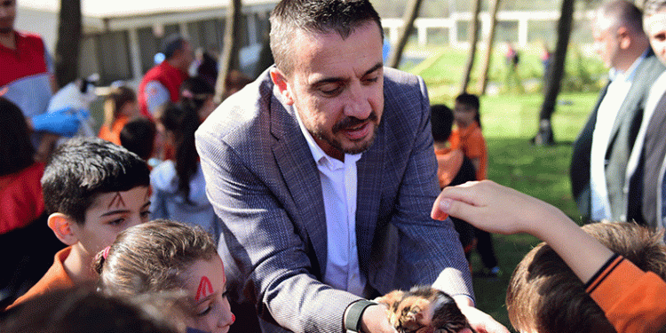 Başkan Tanır, patili dostların yanında