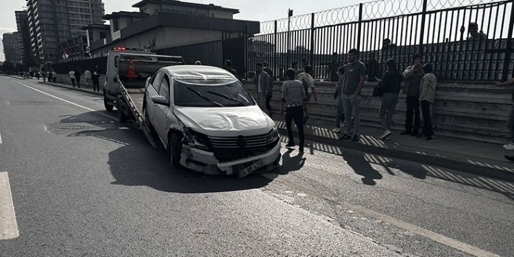 E-5’te iki araç çarpıştı: 2 yaralı