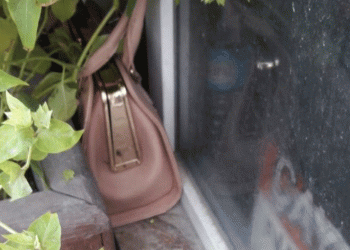 Şüpheli çanta paniğe neden oldu