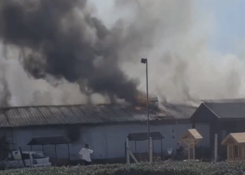 Mobilya imalathanesinde korkutan yangın