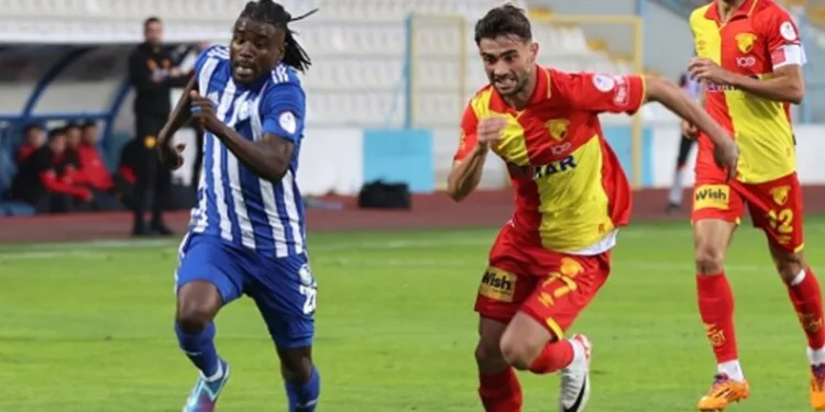 5 Gollü maçı kazanan Erzurumspor