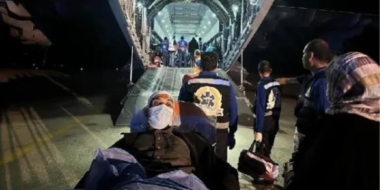 Gazze’den, Türkiye’ye hasta taşıyan uçak Mısır’dan havalandı